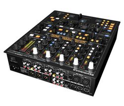 BEHRINGER Digitálny mixážny pult 5 kanálov DBE DDM4000 + Slúchadlá HD 515 - Chróm