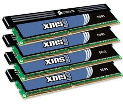 CORSAIR Pamäť PC XMS 4 x 2 GB DDR3-1600 PC3-12800 CL9 (CMX8GX3M4A1600C9) + Zásobník 100 navlhčených utierok + Čistiaci stlačený plyn viacpozičný 252 ml + Čistiaca pena pre obrazovky a klávesnice 150 ml