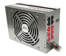 THERMALTAKE PC napájanie Toughpower W0116RED 750 W + Čistiaci stlačený plyn 335 ml + Zásobník 100 navlhčených utierok